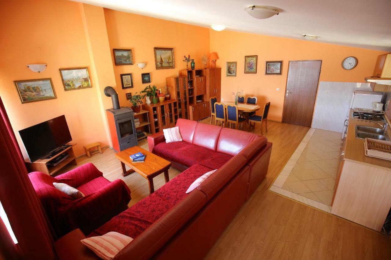 Apartment And Rooms Roko Zaglav المظهر الخارجي الصورة