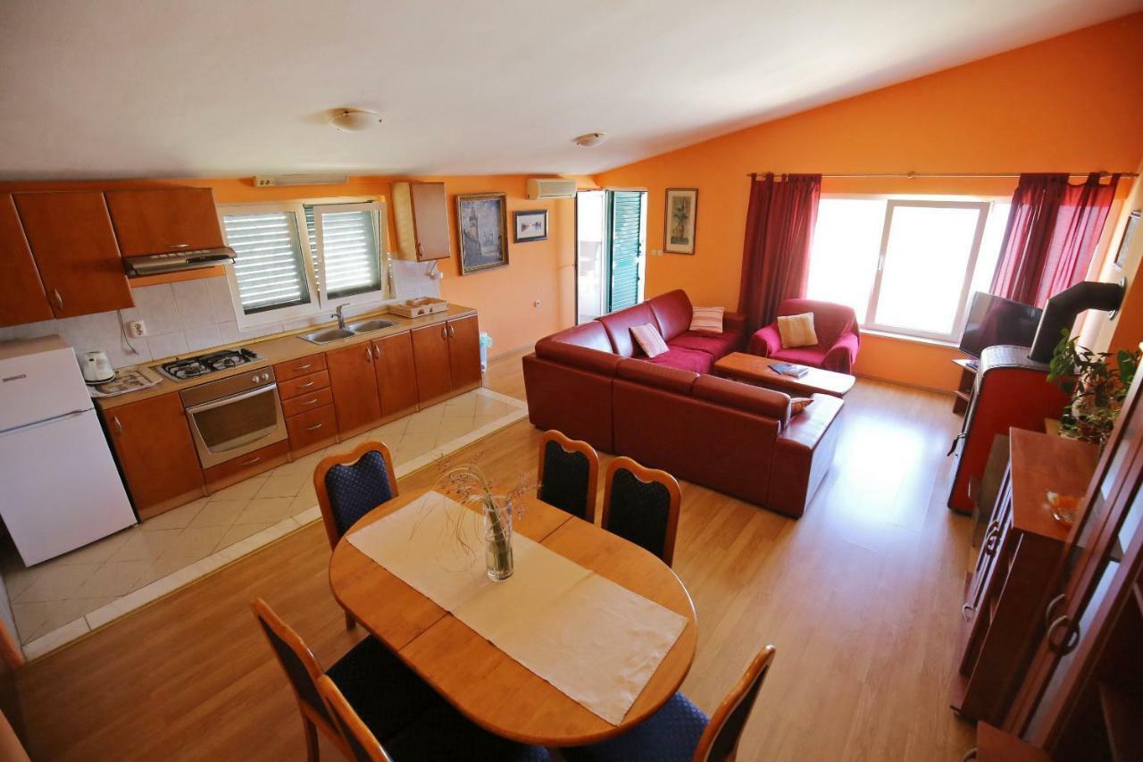 Apartment And Rooms Roko Zaglav المظهر الخارجي الصورة
