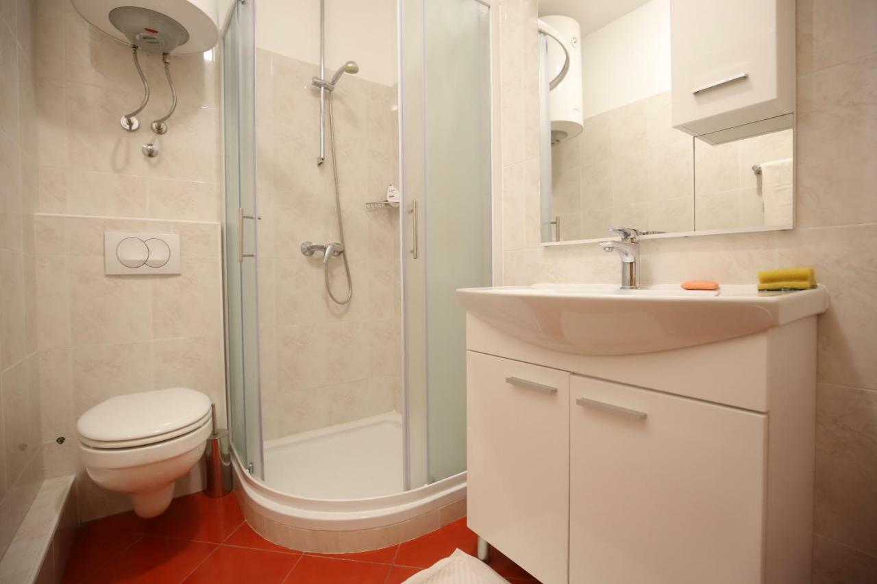 Apartment And Rooms Roko Zaglav المظهر الخارجي الصورة