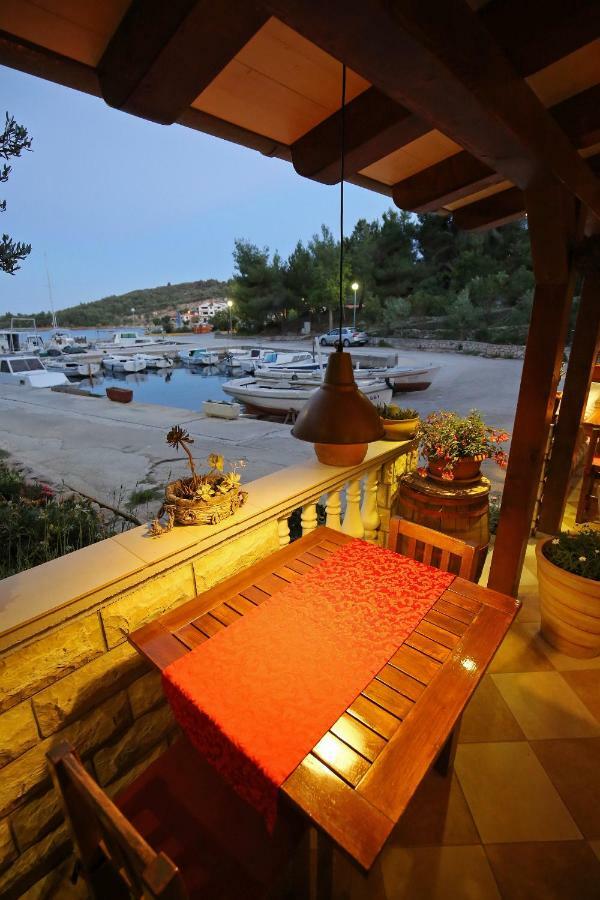 Apartment And Rooms Roko Zaglav المظهر الخارجي الصورة
