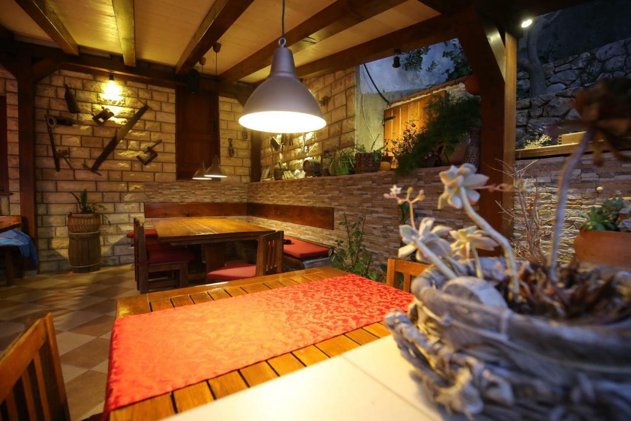 Apartment And Rooms Roko Zaglav المظهر الخارجي الصورة